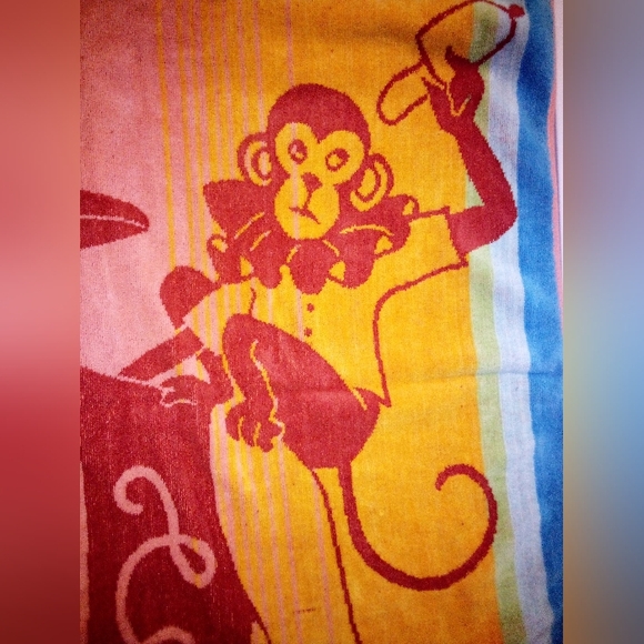 Organ Grinder Bath Towel Large 64x30 1/2 Christmas Gift - Picture 2 of 9